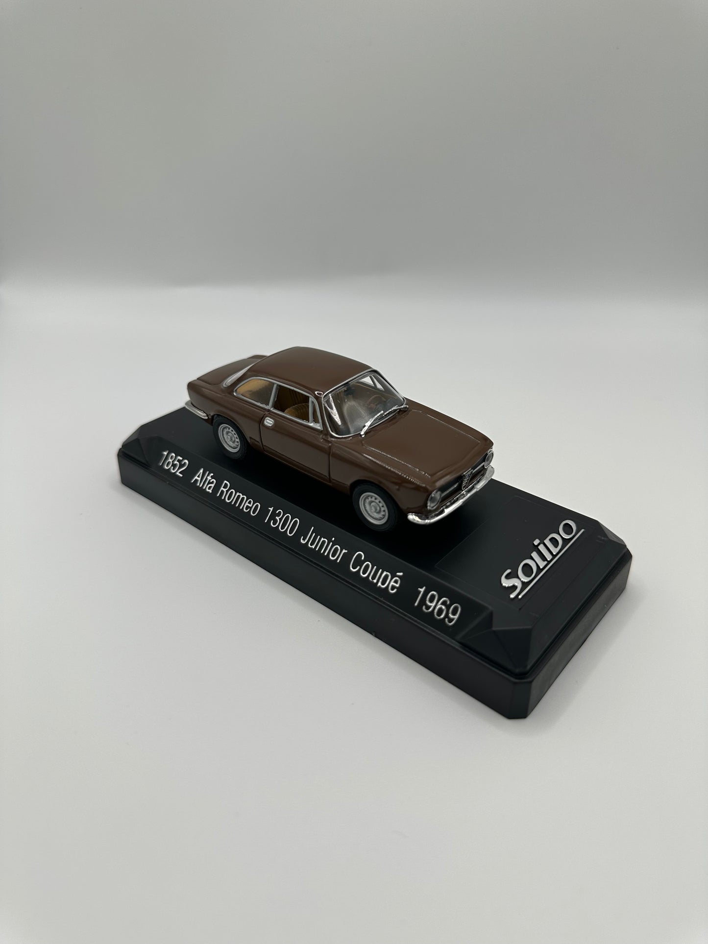 Solido Yesterday 1852 Alfa Romeo 1300 Junior Coupé 1969 1/43