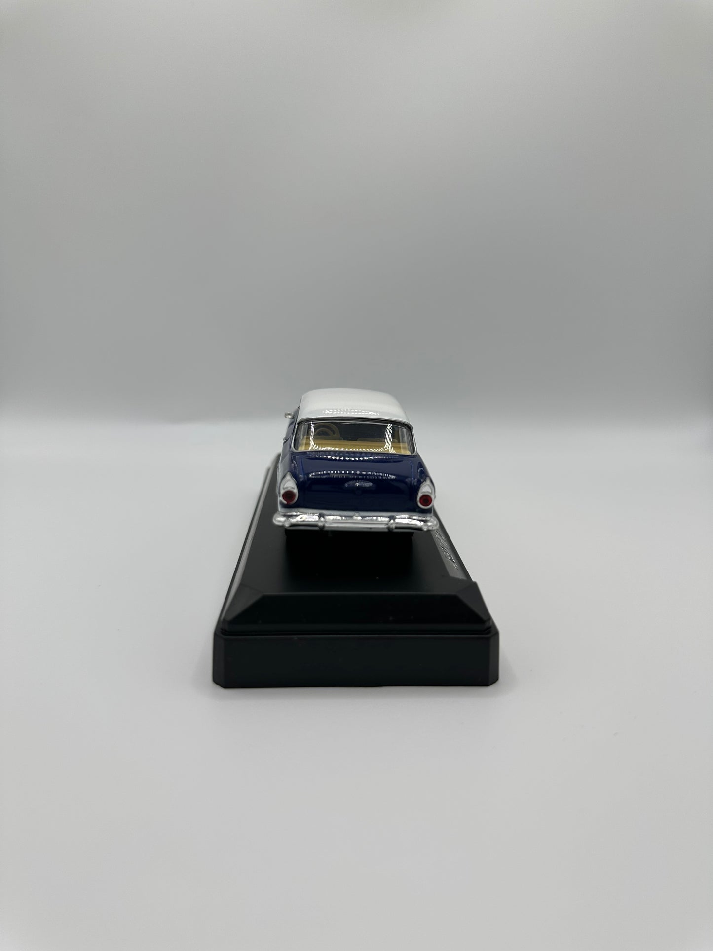 Solido Sixties 4582 Ford Taunus Coupé 17M 1957 1/43