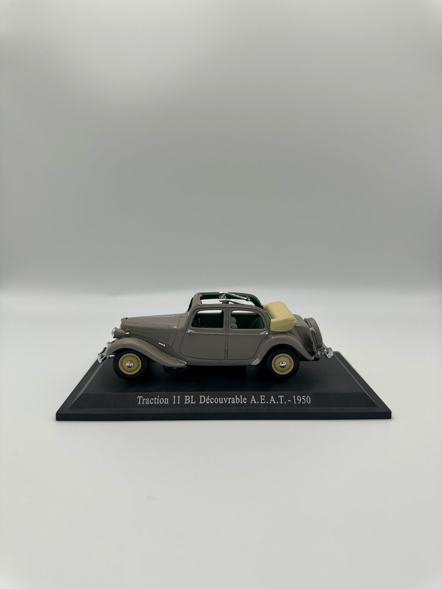 Citroën Traction 11 BL Découvrable AEAT 1950 1/43