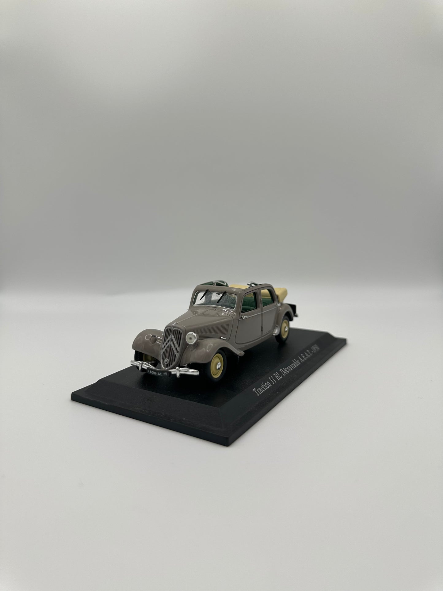 Citroën Traction 11 BL Découvrable AEAT 1950 1/43