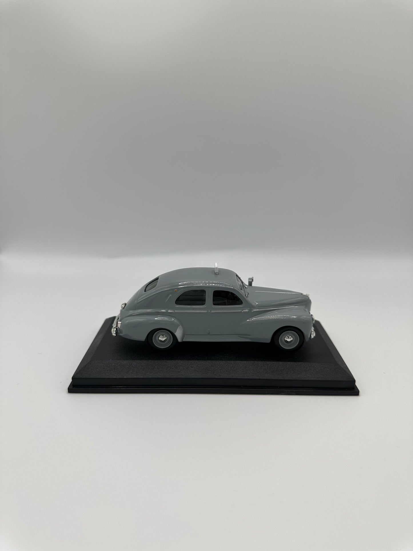 Peugeot 203 Lyon 1955 1/43