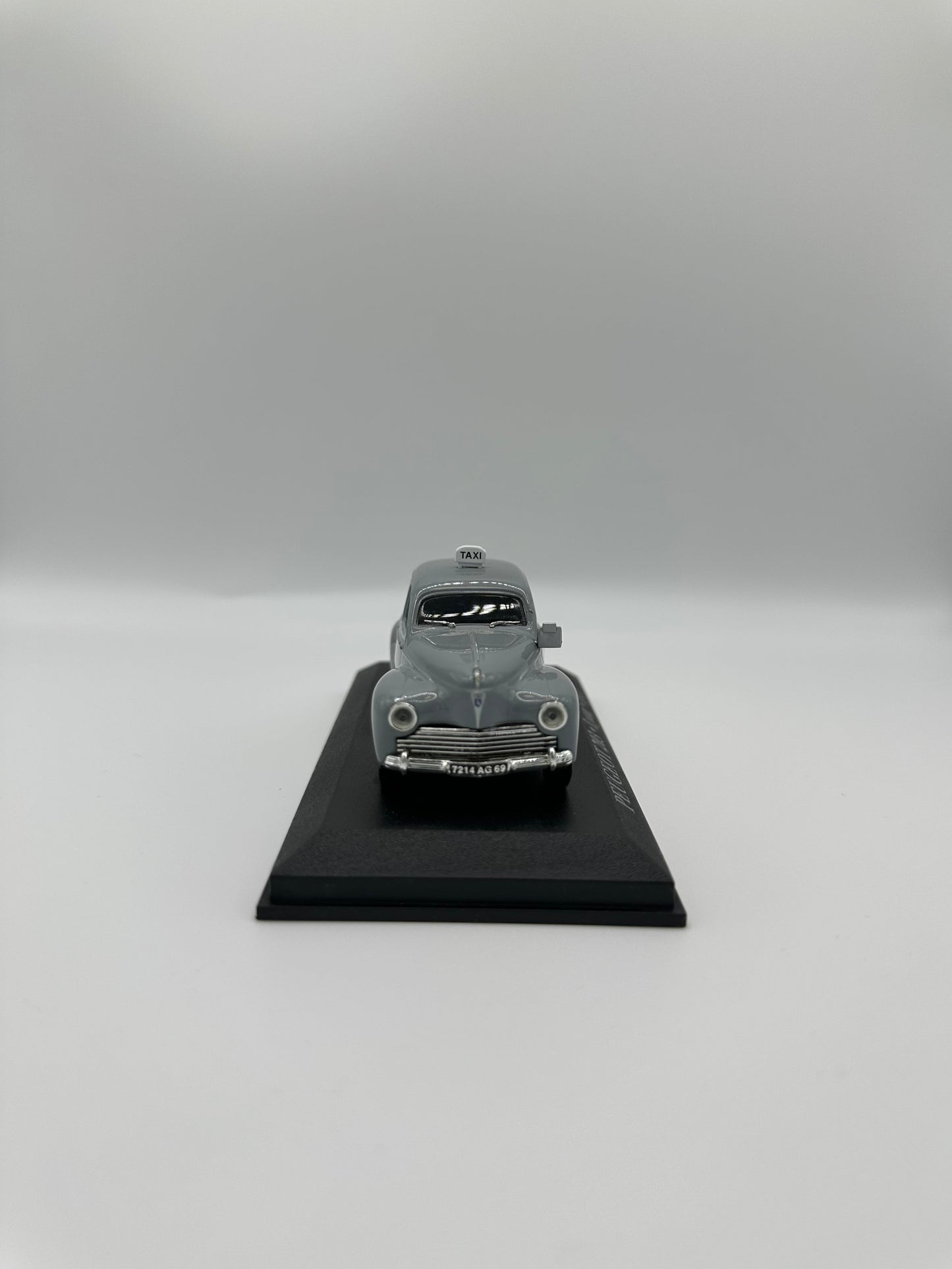 Peugeot 203 Lyon 1955 1/43