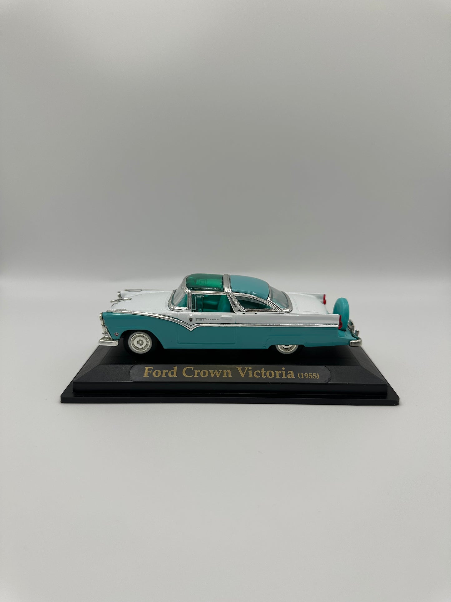 Ford Crown Victoria 1955 1/43