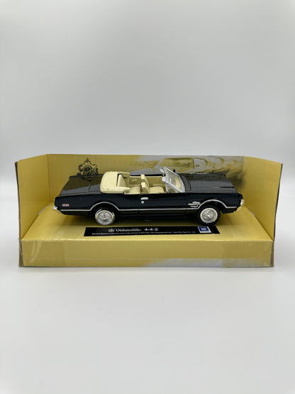 New Ray City Cruiser Collection Oldsmobile 4-4-2 1/43