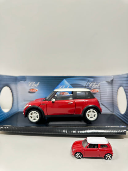 Solido Mini Cooper (New Mini) 2001 1/18