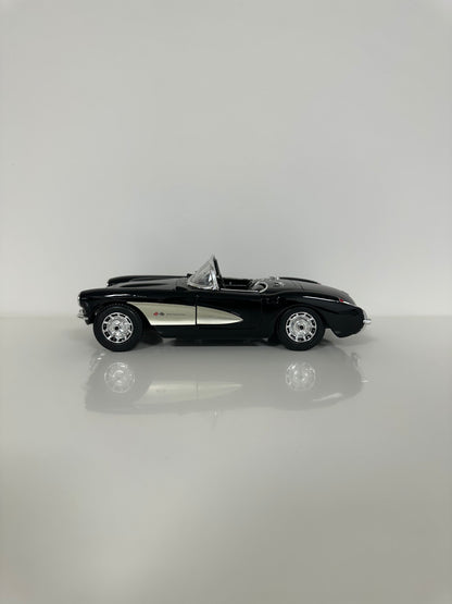 Maisto Chevrolet Corvette C1 (1957) 1/18