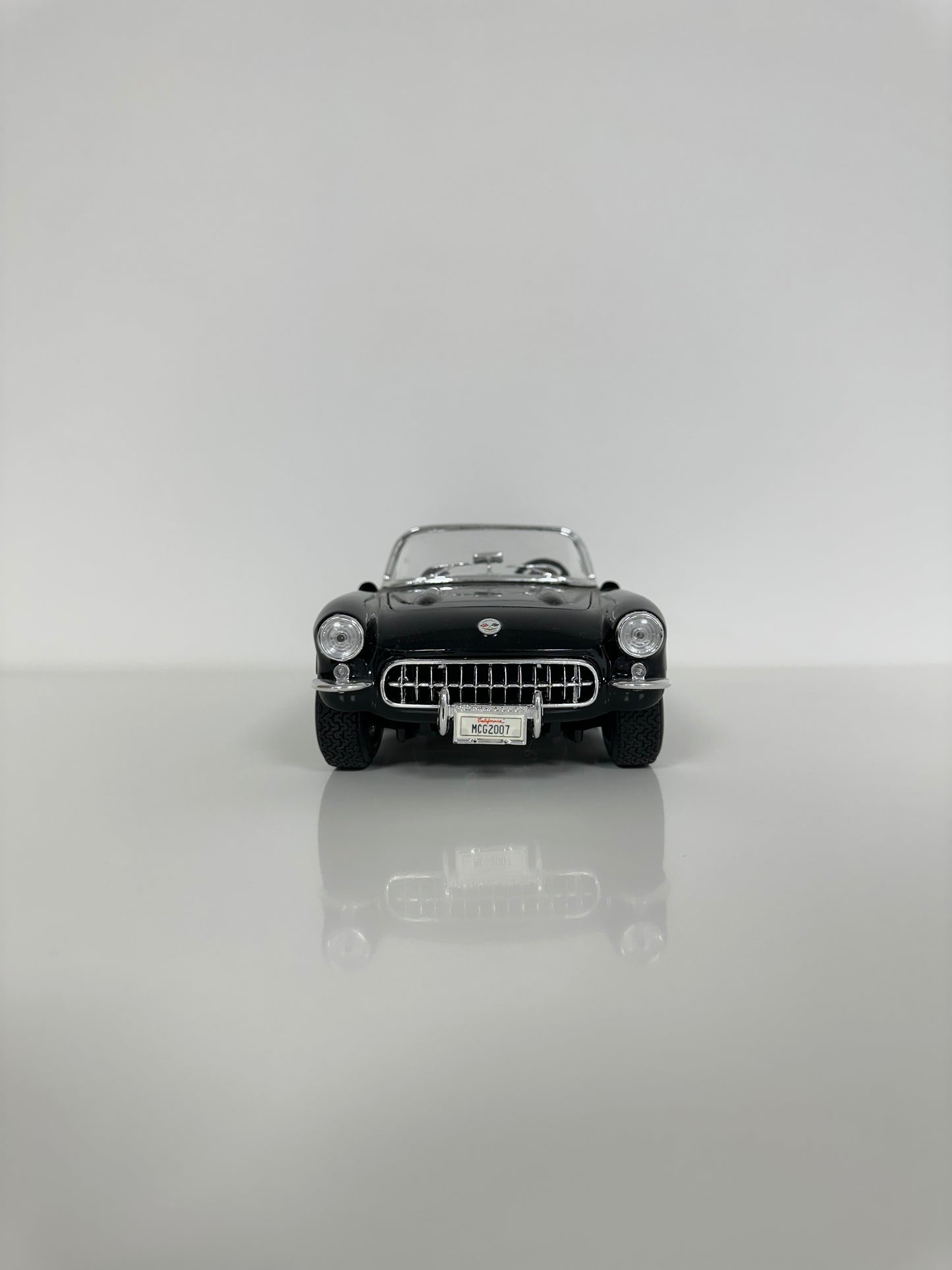 Maisto Chevrolet Corvette C1 (1957) 1/18