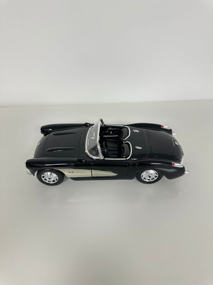 Maisto Chevrolet Corvette C1 (1957) 1/18