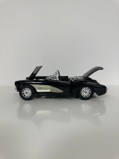 Maisto Chevrolet Corvette C1 (1957) 1/18