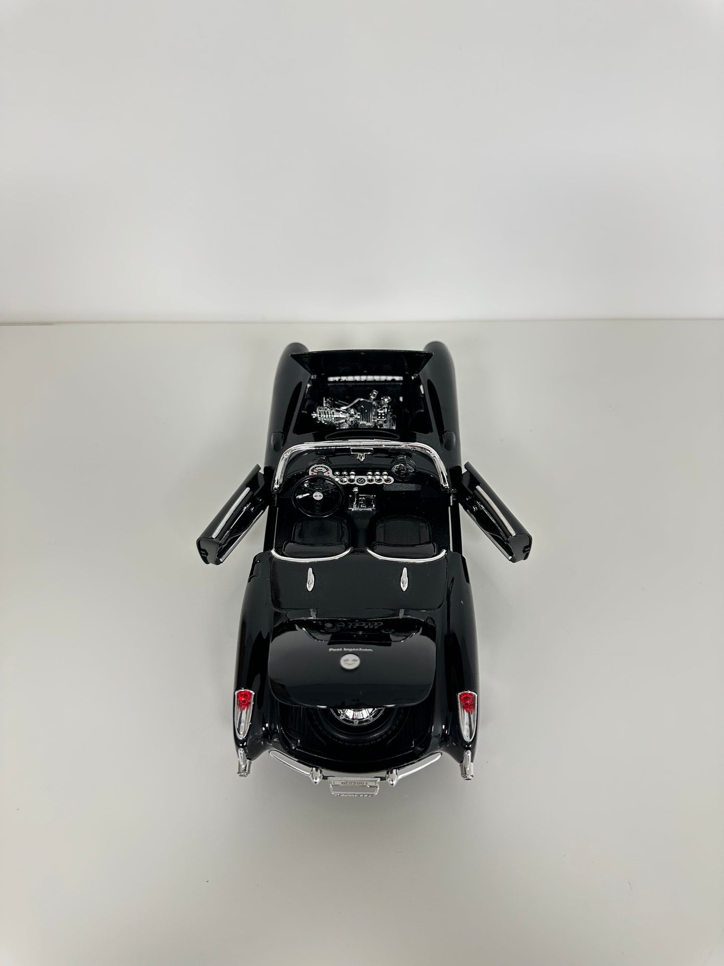 Maisto Chevrolet Corvette C1 (1957) 1/18