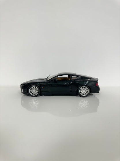 Bburago Aston Martin Vanquish V12 1/18