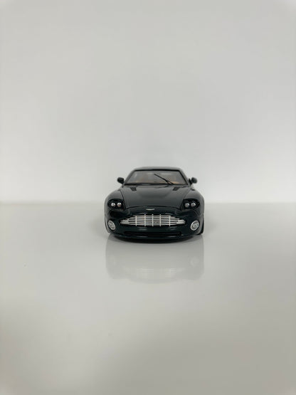 Bburago Aston Martin Vanquish V12 1/18