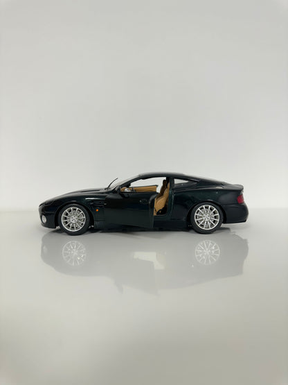 Bburago Aston Martin Vanquish V12 1/18