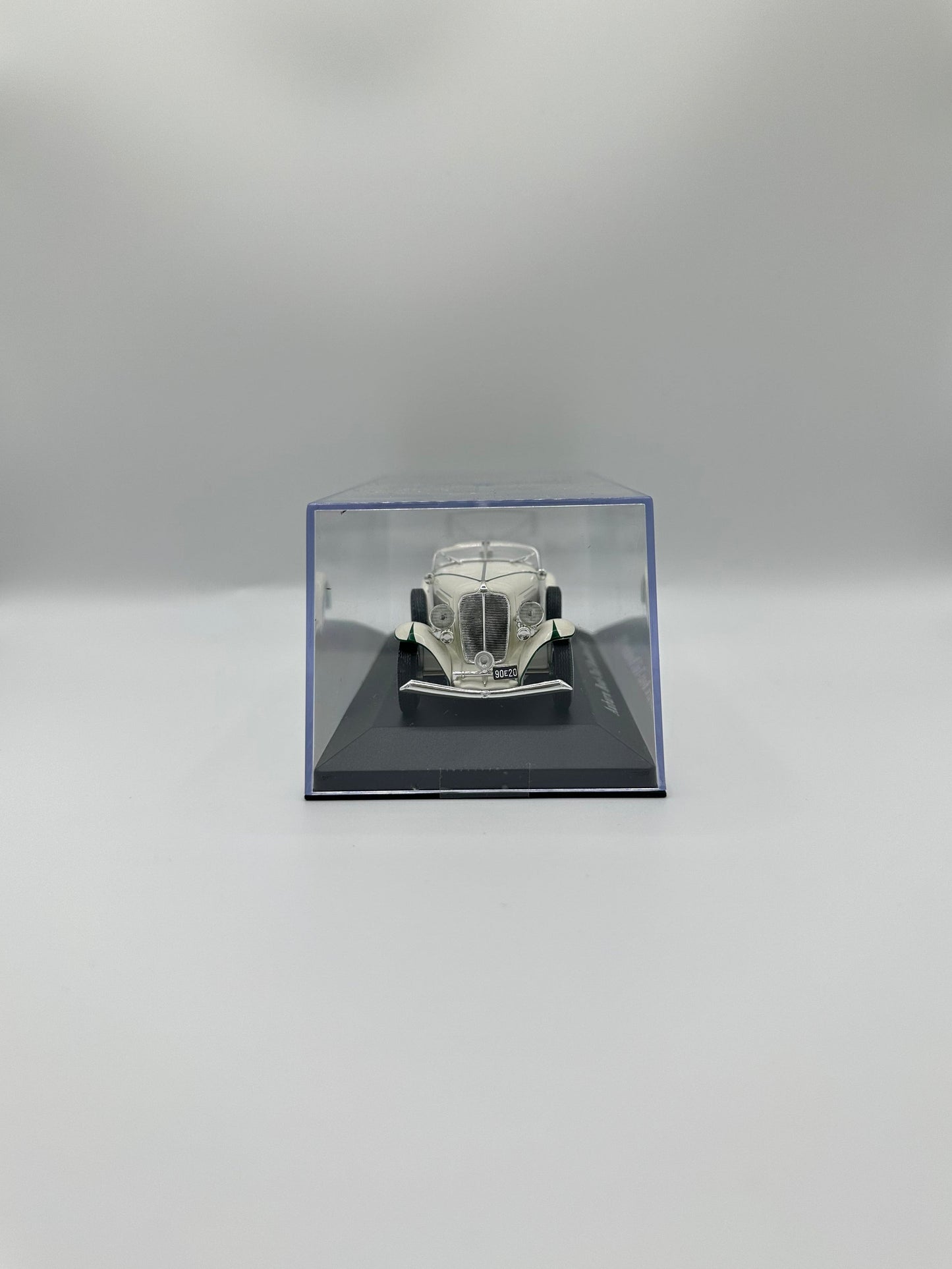 Auburn Boat-Tail Roadster 1933 1/43