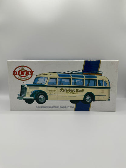 Lot de miniatures automobiles Dinky vintage 1/43